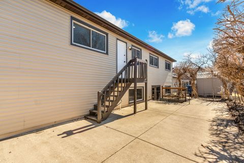 Tiny photo for 426 S Cedarcrest Drive, Schaumburg, IL 60193 (MLS # 12580696)