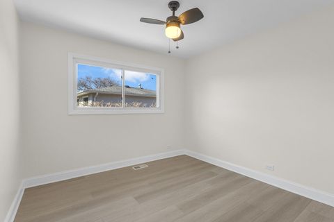 Tiny photo for 426 S Cedarcrest Drive, Schaumburg, IL 60193 (MLS # 12580696)