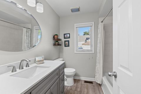 Tiny photo for 918 Rogers Street #103, Downers Grove, IL 60515 (MLS # 12496606)