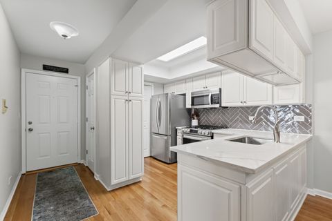 Tiny photo for 918 Rogers Street #103, Downers Grove, IL 60515 (MLS # 12496606)