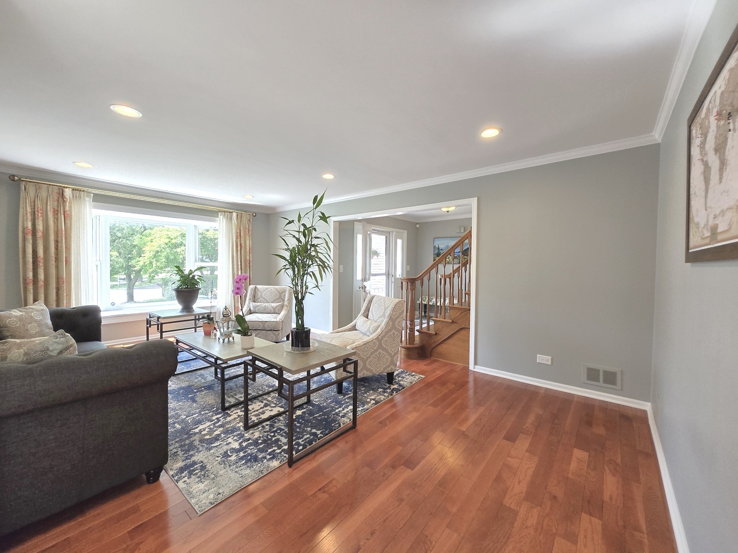 952 N Dexter Lane