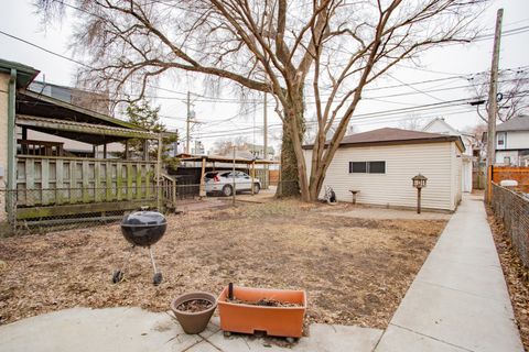 Tiny photo for 837 S Lombard Avenue, Oak Park, IL 60304 (MLS # 12585055)