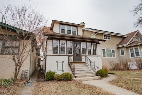 Tiny photo for 837 S Lombard Avenue, Oak Park, IL 60304 (MLS # 12585055)