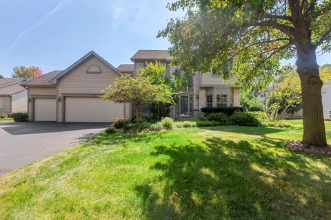 Photo of 539 Primrose Lane, Crystal Lake, IL 60014 (MLS # 12487825)