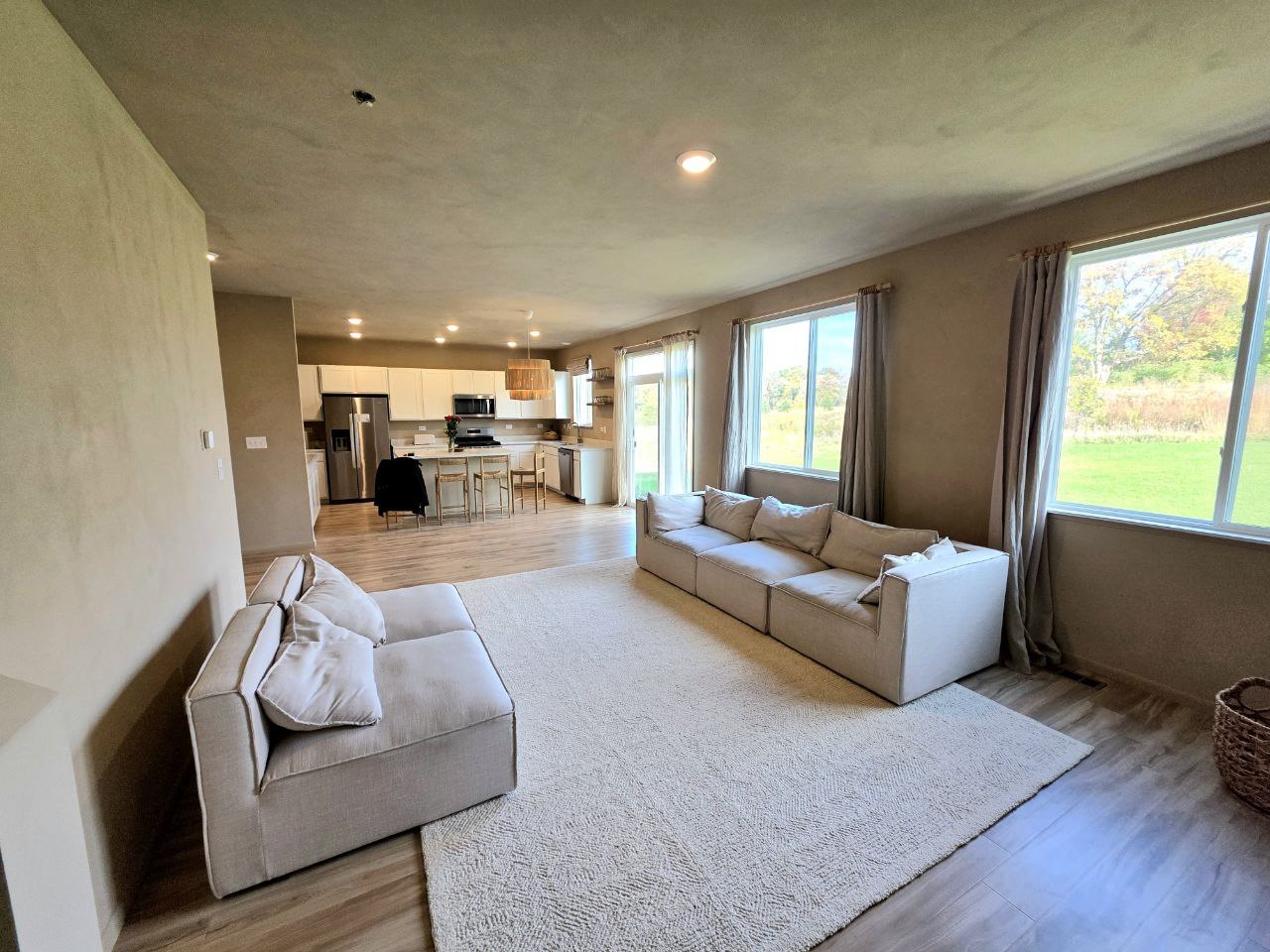 2381 Fairview Circle