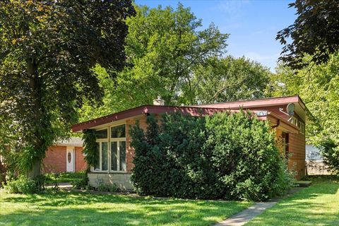747 LeClaire Avenue Wilmette IL 60091