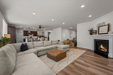 Tiny photo for 348 Branson Drive, Batavia, IL 60510 (MLS # 12504265)