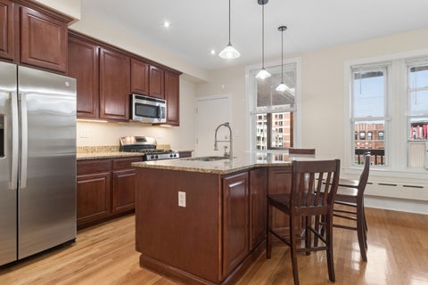 Tiny photo for 1057 W Berwyn Avenue #3, Chicago, IL 60640 (MLS # 12757364)