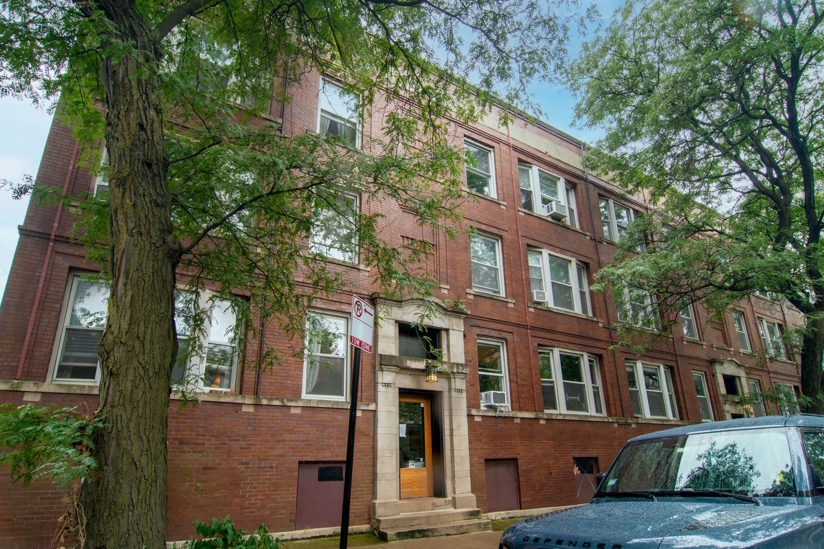 1057 W Berwyn Avenue 3