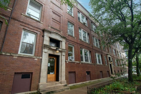 Photo of 1057 W Berwyn Avenue #3, Chicago, IL 60640 (MLS # 12757364)