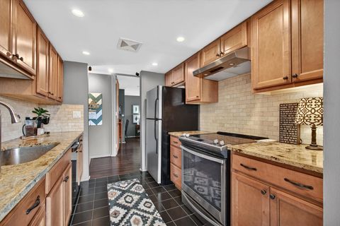 Tiny photo for 1337 21 Avenue #3D, Rock Island, IL 61201 (MLS # 12600715)