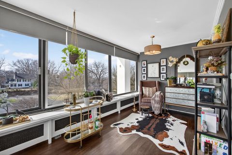 Tiny photo for 1337 21 Avenue #3D, Rock Island, IL 61201 (MLS # 12600715)