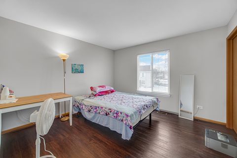 Tiny photo for 4 Franklin Court, Bolingbrook, IL 60440 (MLS # 12571750)