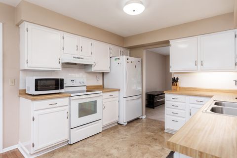 Tiny photo for 3265 Cavendish Drive, Rockford, IL 61109 (MLS # 12503325)