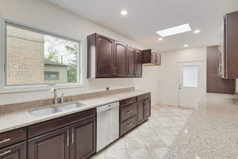 Tiny photo for 9535 S Fairfield Avenue, Evergreen Park, IL 60805 (MLS # 12649318)