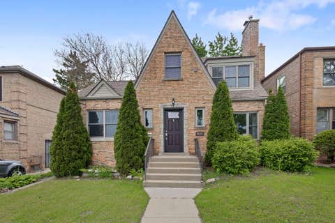Tiny photo for 9535 S Fairfield Avenue, Evergreen Park, IL 60805 (MLS # 12649318)