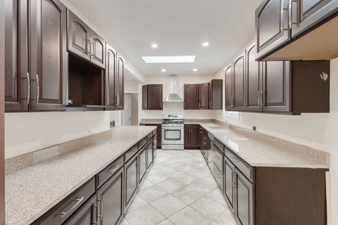Tiny photo for 9535 S Fairfield Avenue, Evergreen Park, IL 60805 (MLS # 12649318)