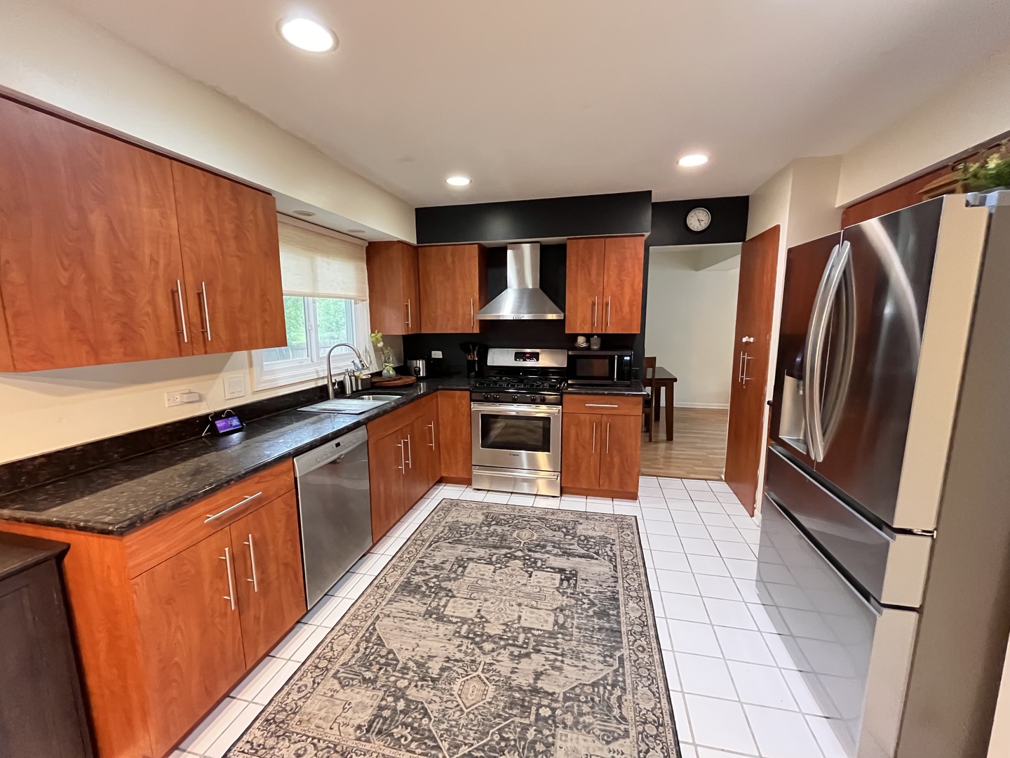 10 Chestnut Court E