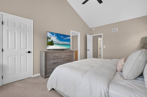 Tiny photo for 541 Pheasant Trail, St. Charles, IL 60174 (MLS # 12750124)