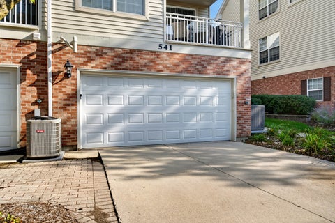 Tiny photo for 541 Pheasant Trail, St. Charles, IL 60174 (MLS # 12750124)