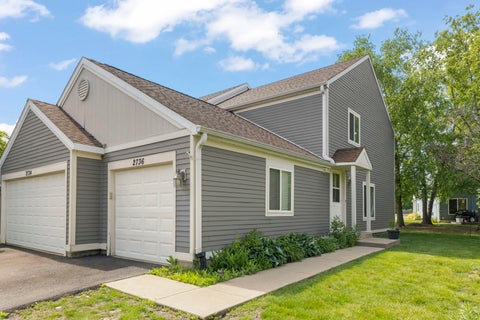 Photo of 2736 Prairieview Lane S #1, Aurora, IL 60502 (MLS # 12667026)