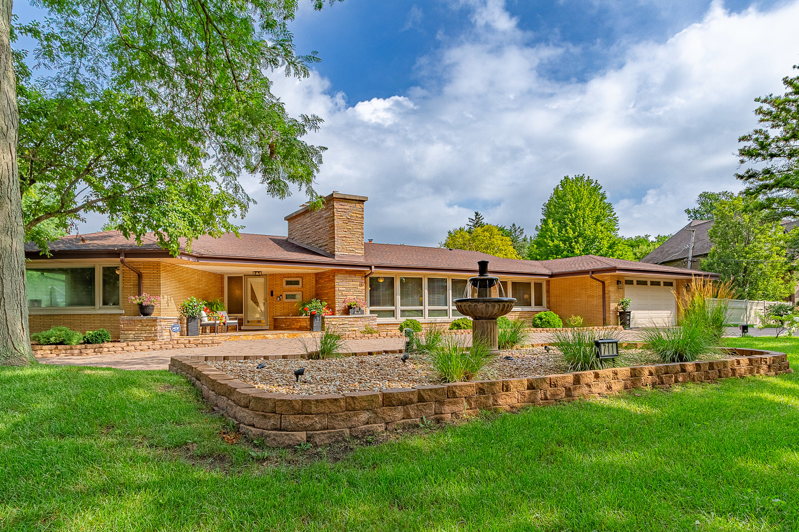 711 E Greenview Road