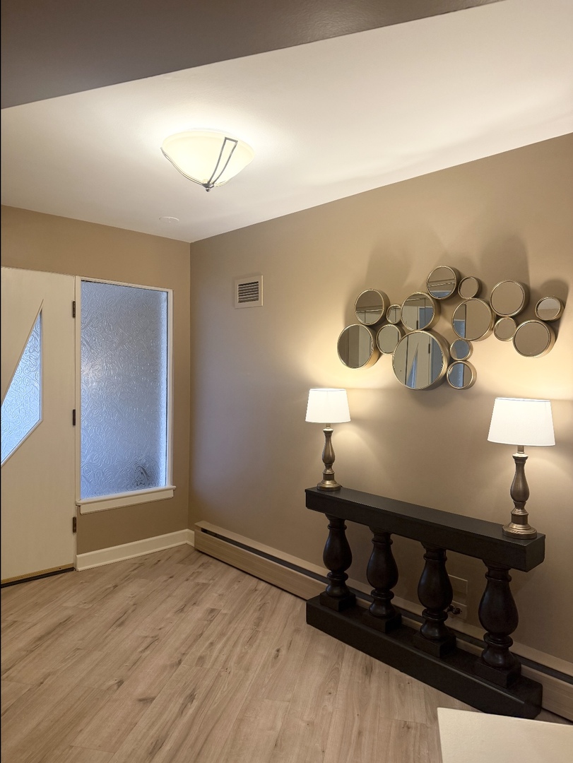 Itasca, Illinois 60143, United States, 4 Bedrooms Bedrooms, ,4 BathroomsBathrooms,Residential,Active,182052