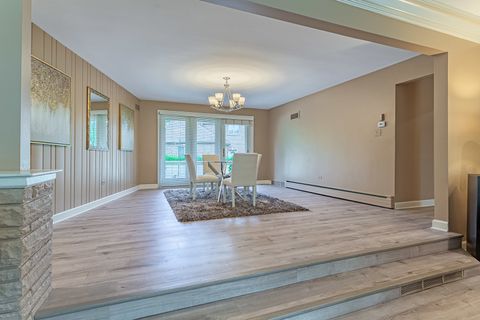 Tiny photo for 711 E Greenview Road, Itasca, IL 60143 (MLS # 12433179)