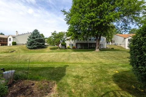 Tiny photo for 3940 Partridge Circle #D, Bettendorf, IA 52722 (MLS # 12676501)