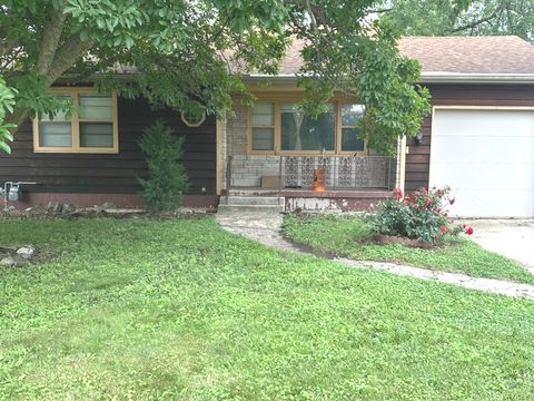 Tiny photo for 932 25th Street, Lasalle, IL 61301 (MLS # 12424773)