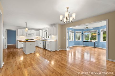 Tiny photo for 877 Elm Street, Sugar Grove, IL 60554 (MLS # 12566373)