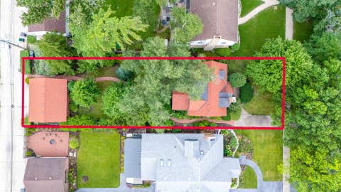 Tiny photo for 820 S Crescent Avenue, Park Ridge, IL 60068 (MLS # 12725022)