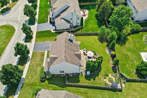 Tiny photo for 308 Buffalo Drive, Elgin, IL 60124 (MLS # 12695942)