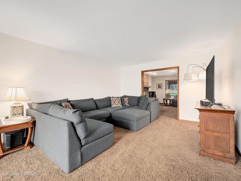 Tiny photo for 612 Stuart Drive, Carol Stream, IL 60188 (MLS # 12601407)