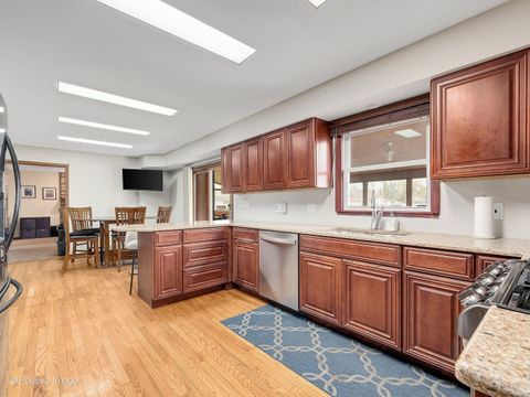 Tiny photo for 612 Stuart Drive, Carol Stream, IL 60188 (MLS # 12601407)