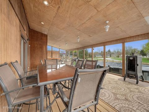 Tiny photo for 612 Stuart Drive, Carol Stream, IL 60188 (MLS # 12601407)