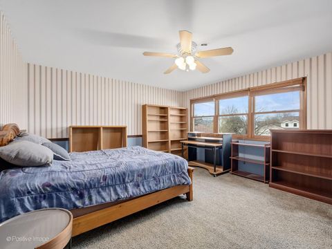 Tiny photo for 612 Stuart Drive, Carol Stream, IL 60188 (MLS # 12601407)