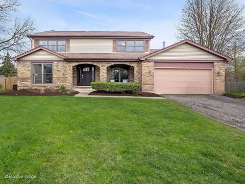 Photo of 612 Stuart Drive, Carol Stream, IL 60188 (MLS # 12601407)