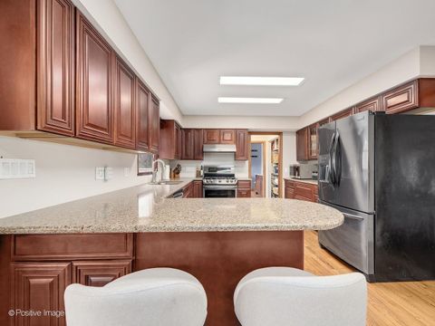 Tiny photo for 612 Stuart Drive, Carol Stream, IL 60188 (MLS # 12601407)