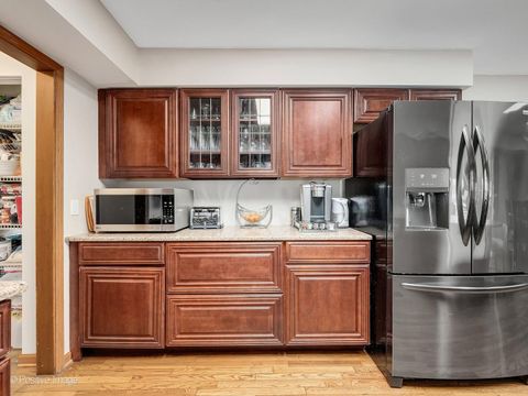 Tiny photo for 612 Stuart Drive, Carol Stream, IL 60188 (MLS # 12601407)