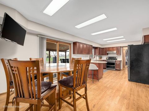 Tiny photo for 612 Stuart Drive, Carol Stream, IL 60188 (MLS # 12601407)