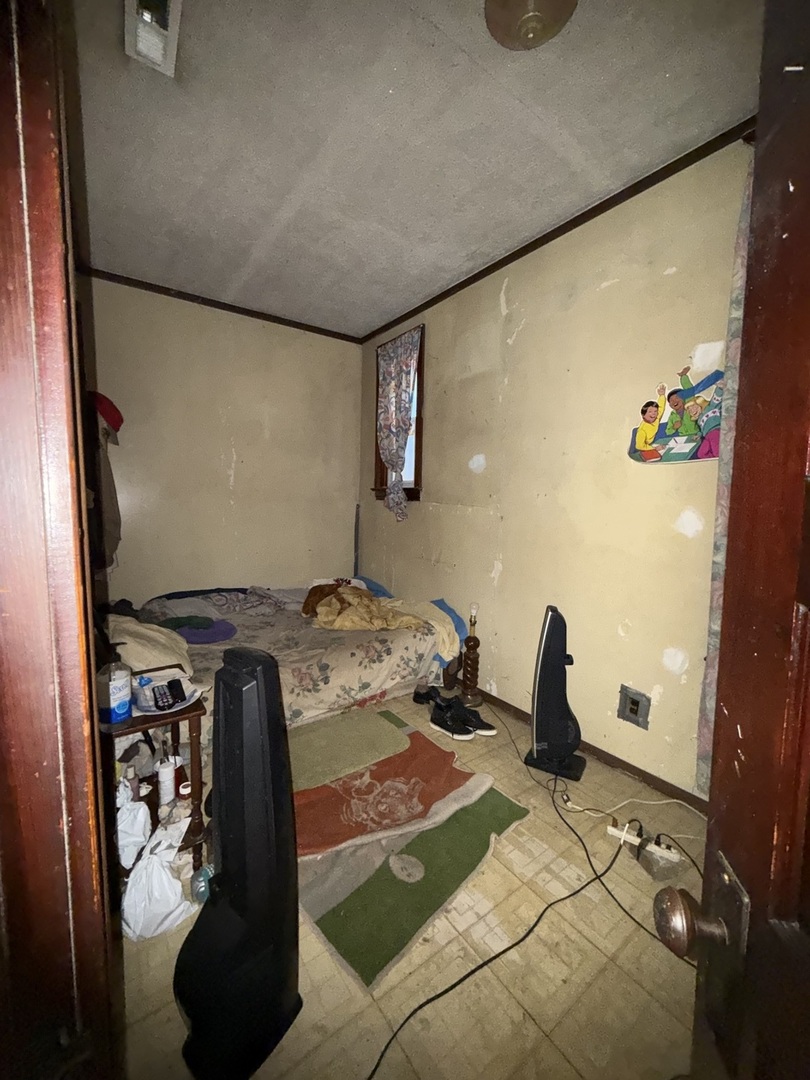 2847 S Harding Avenue