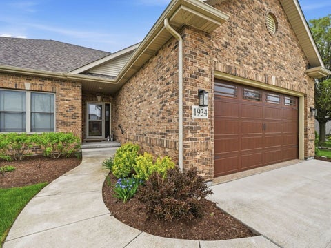 Tiny photo for 1934 Parkside Drive, Sycamore, IL 60178 (MLS # 12699452)