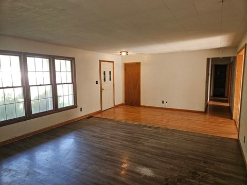 Tiny photo for 142 Fielder Drive, Salem, IL 62881 (MLS # 12649327)