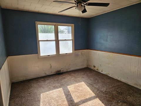 Tiny photo for 142 Fielder Drive, Salem, IL 62881 (MLS # 12649327)