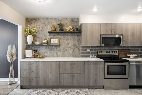Tiny photo for 761 Garfield Avenue #C, Libertyville, IL 60048 (MLS # 12730318)