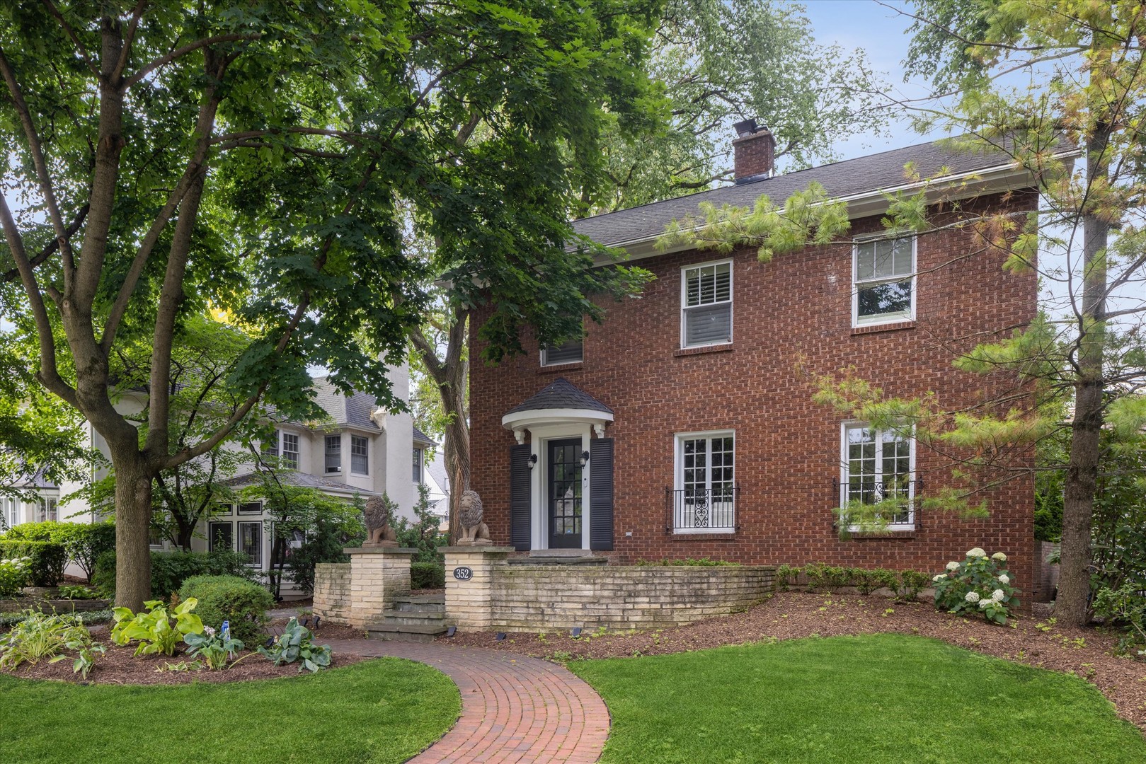 352 RAVINE Road