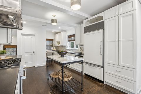Tiny photo for 352 RAVINE Road, Hinsdale, IL 60521 (MLS # 12682220)