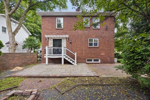 Tiny photo for 352 RAVINE Road, Hinsdale, IL 60521 (MLS # 12682220)