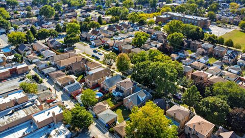 Tiny photo for 8223 S Sawyer Avenue, Chicago, IL 60652 (MLS # 12486055)